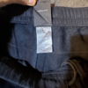 Adidas linea essential negro logo blanco