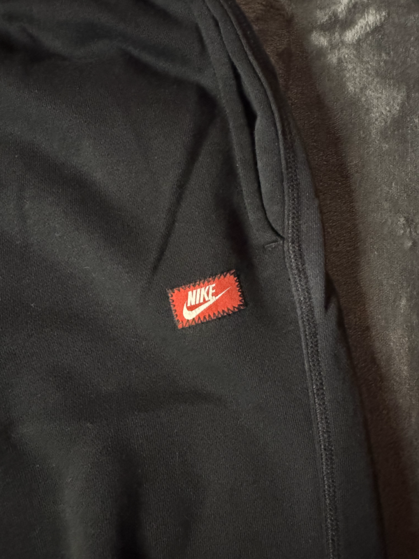 Pantalon nike just do it etiqueta roja