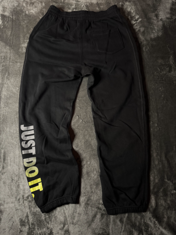 Pantalon nike just do it etiqueta roja