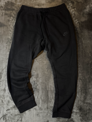 Pantalon Cargo Nike Negro Con Logo Negro Pantalon Nike Negro Con Logo Negro